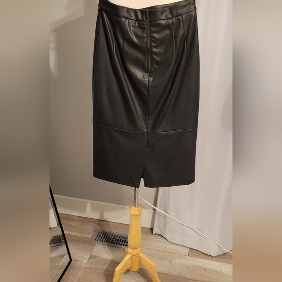 Pencil Skirt - Picture 3 of 12
